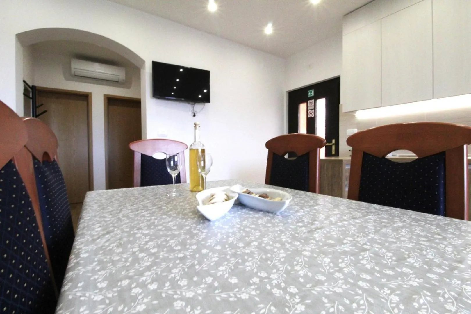 Apartments Tre Pini Seget