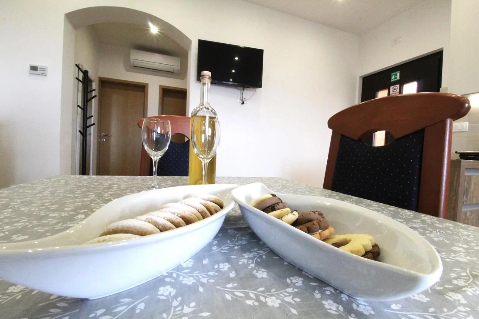 Apartments Tre Pini Seget  Guest house Seget (Umag)